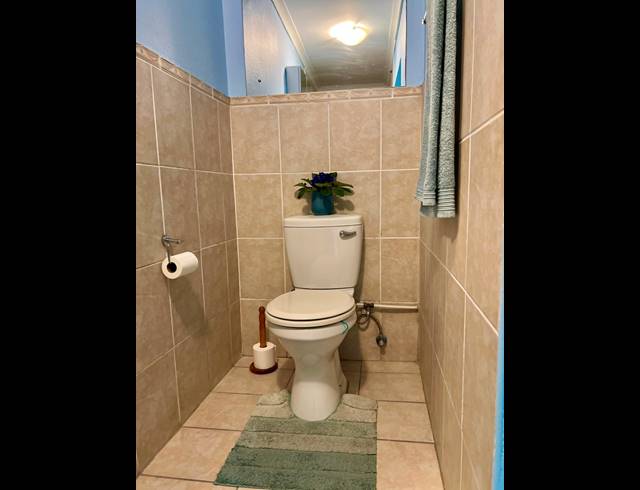 1 bed property to rent in PINELANDS